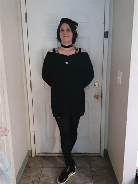 teen shemale pissing|Trans Lovelies (@TransLovelies) .